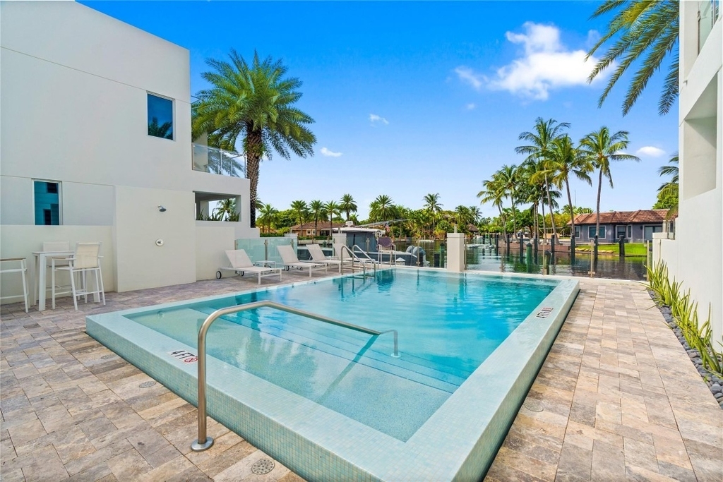 221 Shore Court - Photo 11