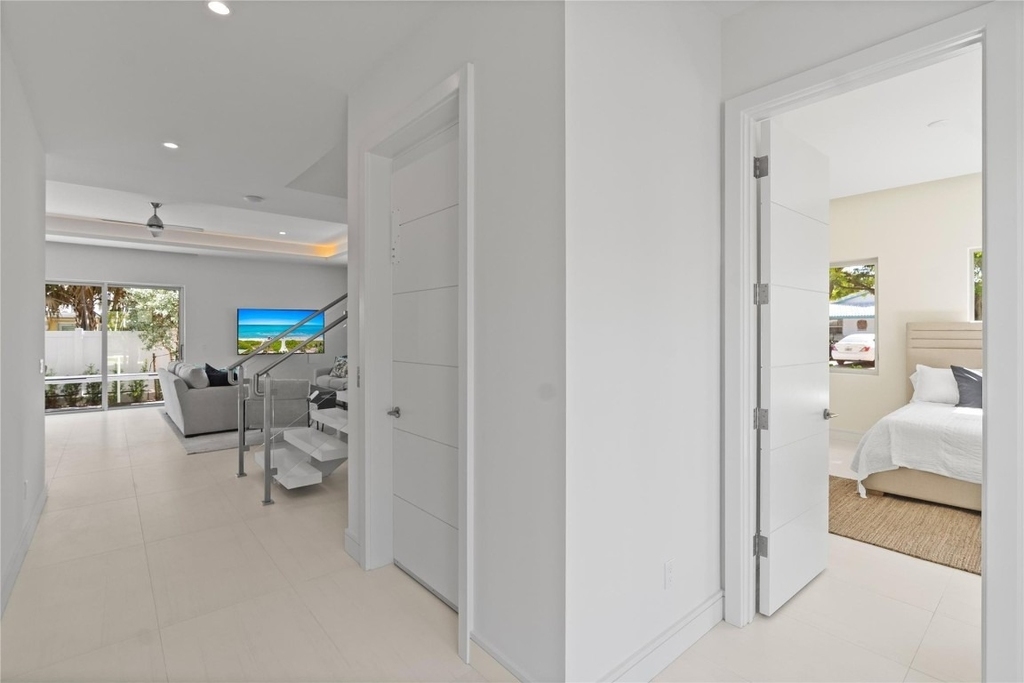 221 Shore Court - Photo 14