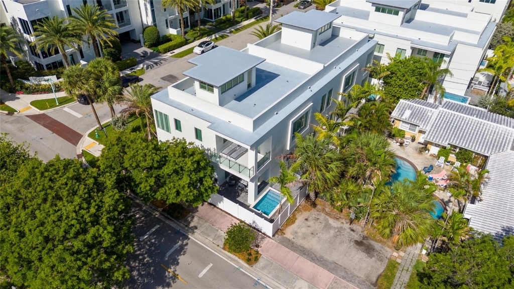 221 Shore Court - Photo 68