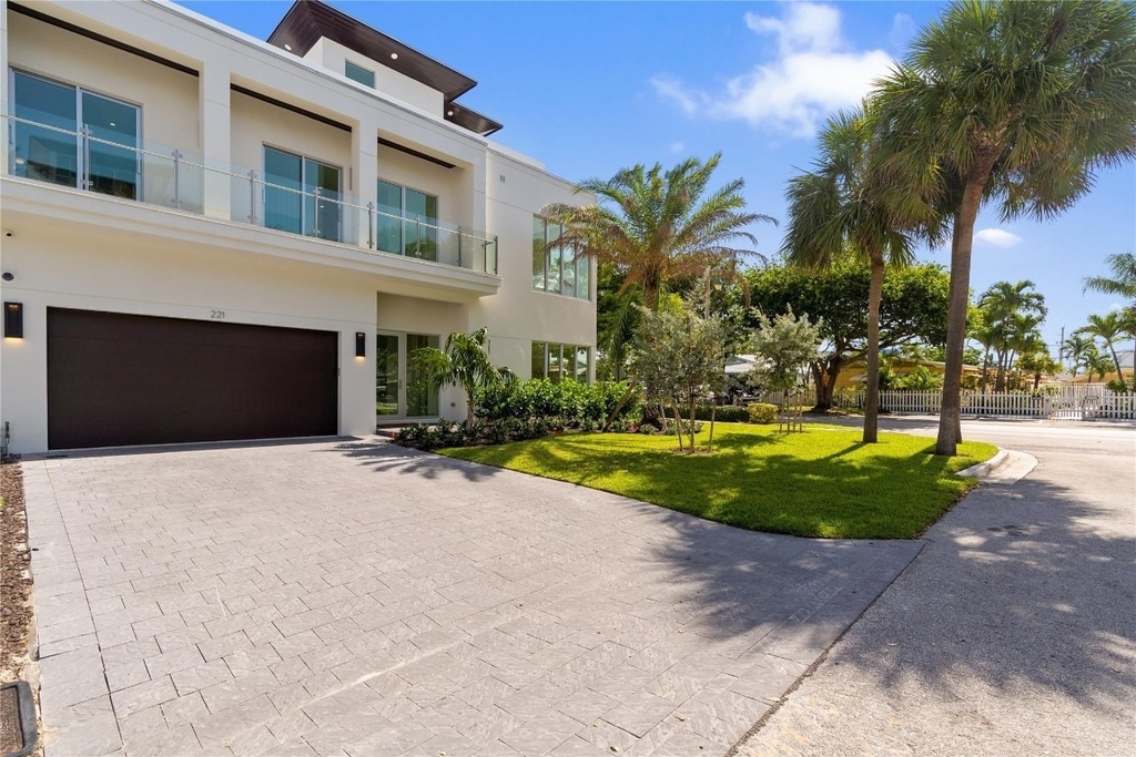 221 Shore Court - Photo 13