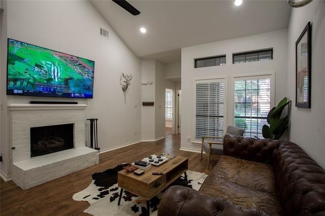 2521 Stanford Court - Photo 6