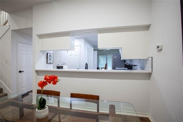2521 Stanford Court - Photo 4