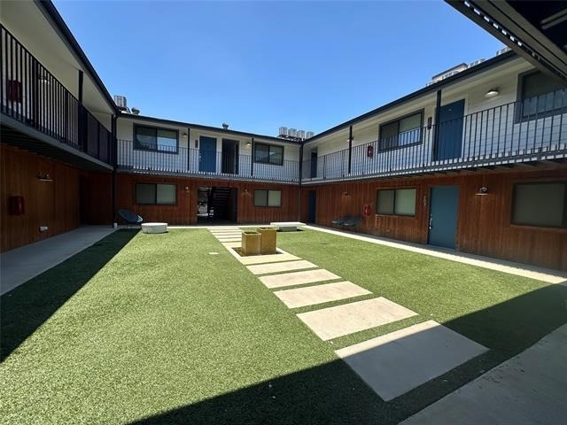 4526 Munger Avenue - Photo 4