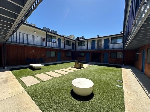 4526 Munger Avenue - Photo 16