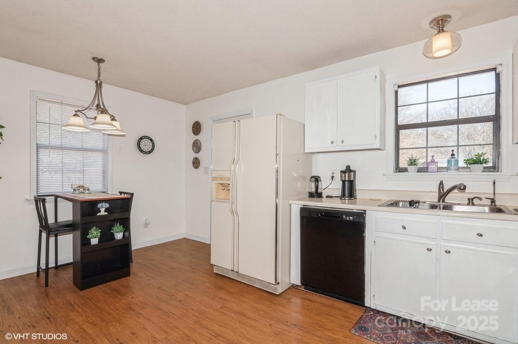 9938 Sandra Lane - Photo 9