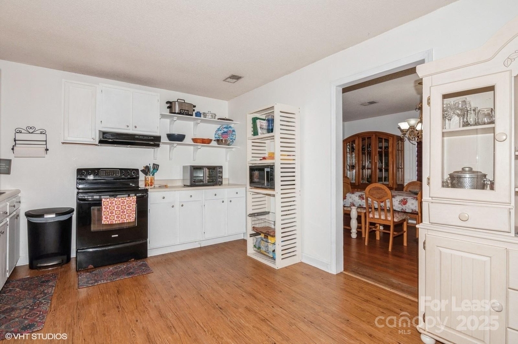 9938 Sandra Lane - Photo 7