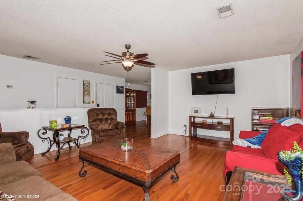 9938 Sandra Lane - Photo 13