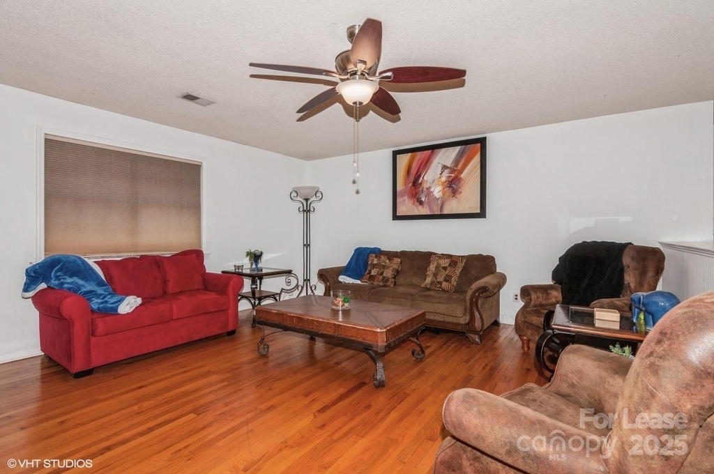 9938 Sandra Lane - Photo 11