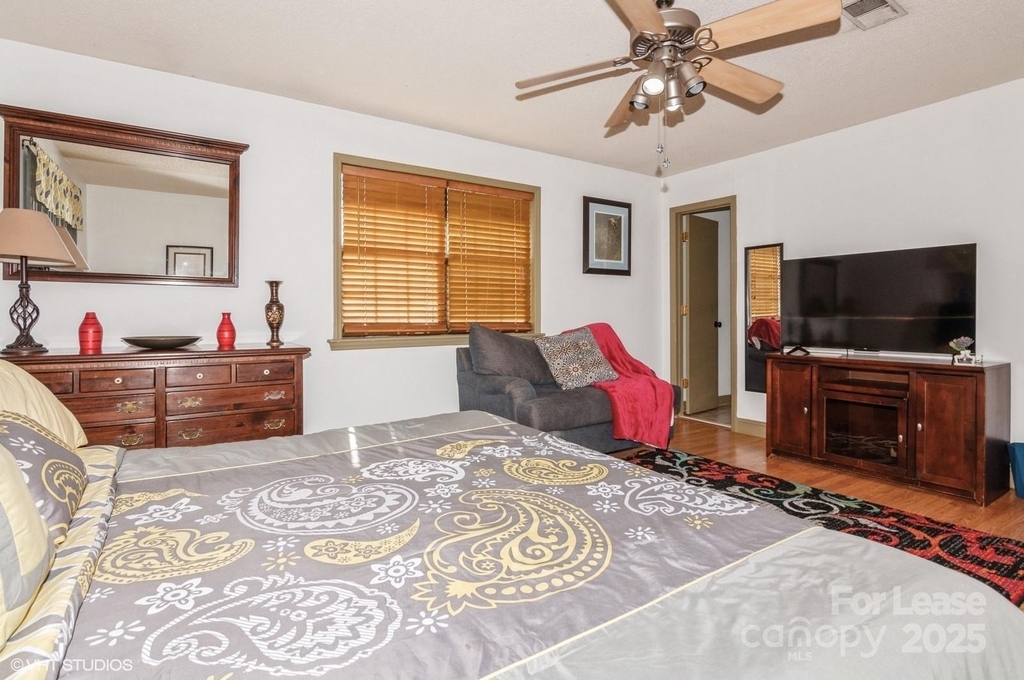 9938 Sandra Lane - Photo 15