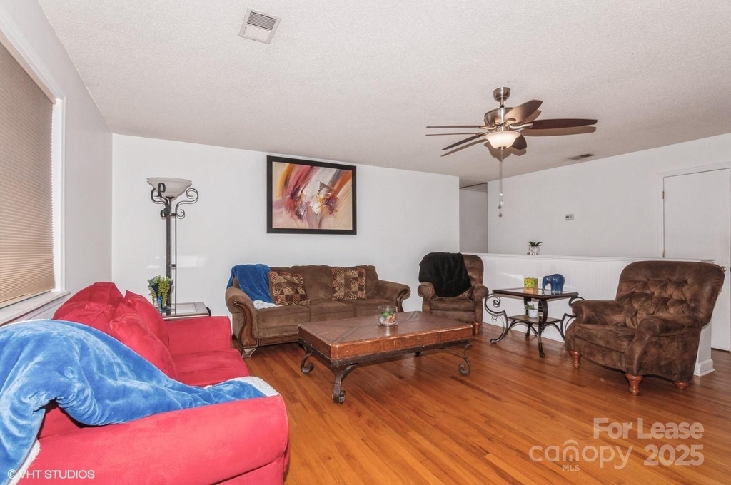 9938 Sandra Lane - Photo 12