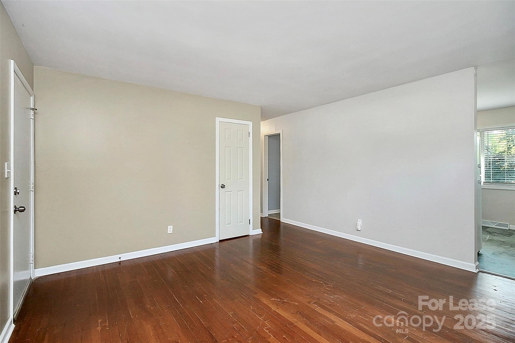 2244 English Drive - Photo 4