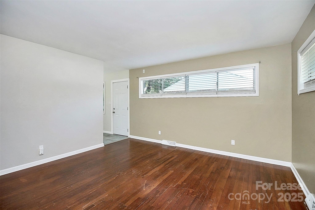 2244 English Drive - Photo 1