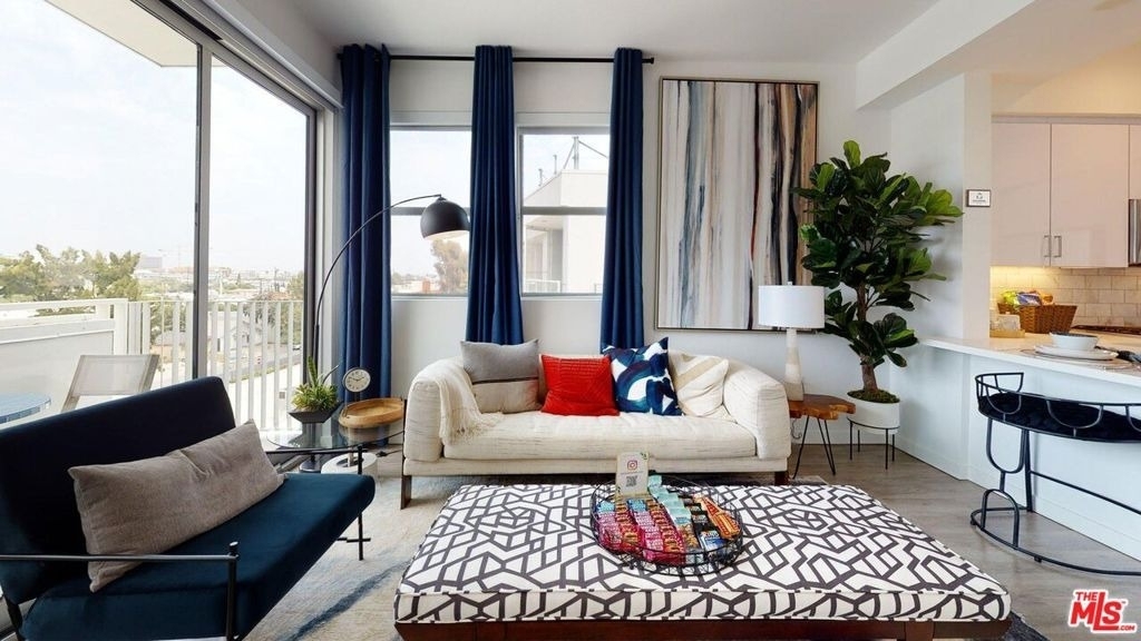 2929 Pennsylvania Avenue - Photo 1