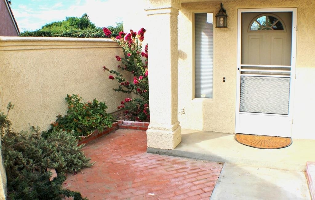 76574 Sheba Way - Photo 1