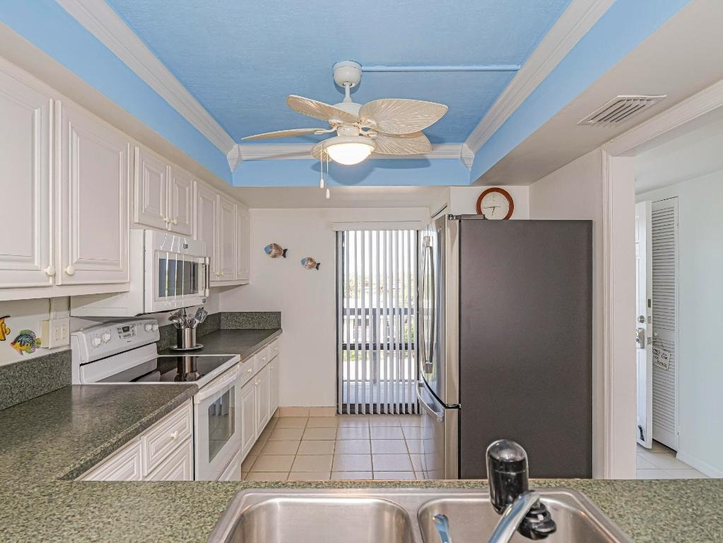 4141 Ocean Drive - Photo 6