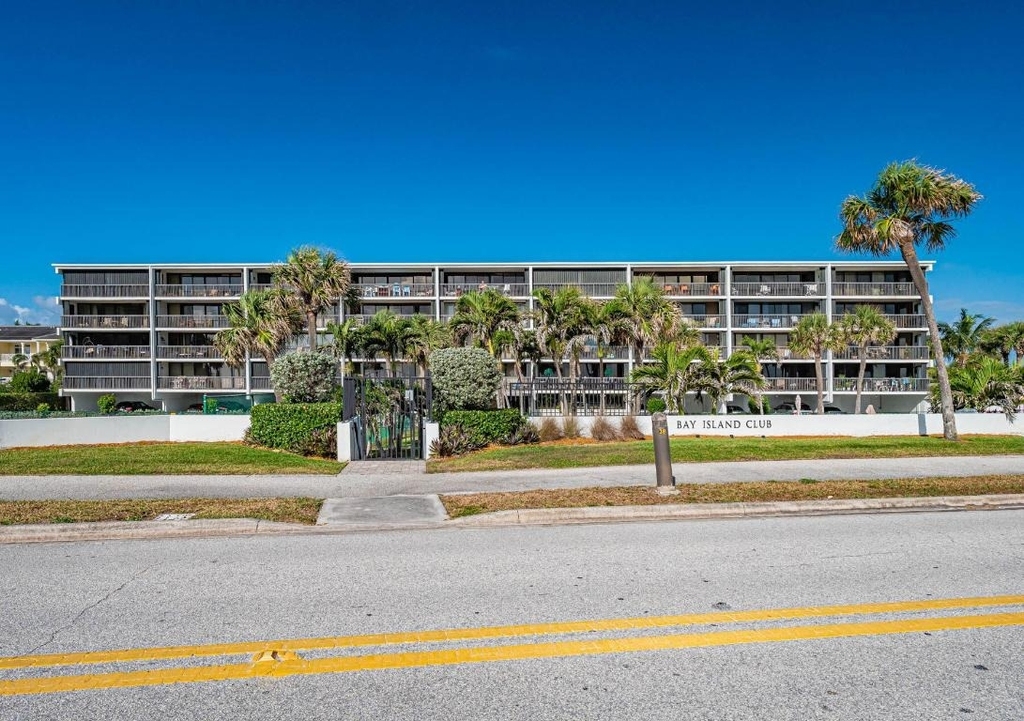 4141 Ocean Drive - Photo 31