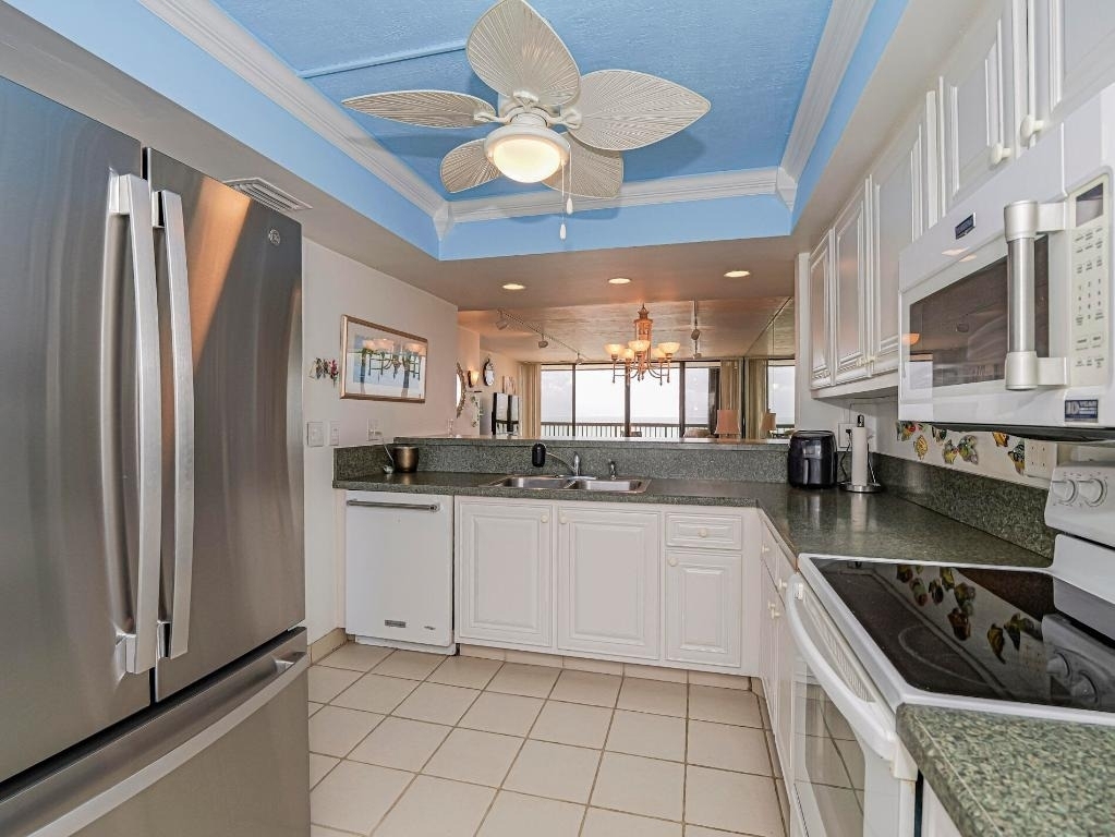4141 Ocean Drive - Photo 9