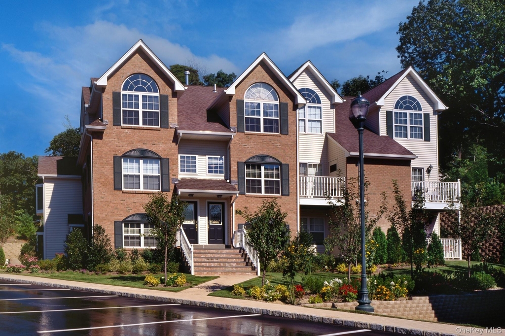 34 Pinnacle Drive - Photo 0