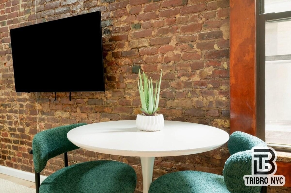 47 Market Street - Photo 2