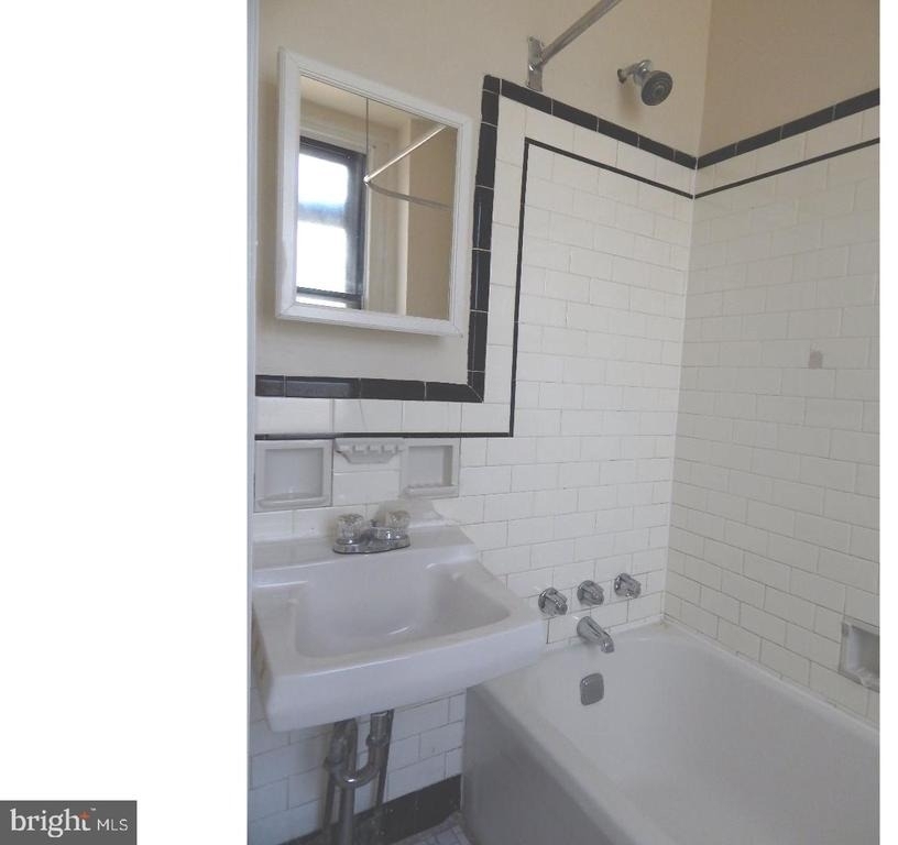 5717 N Park Avenue - Photo 5