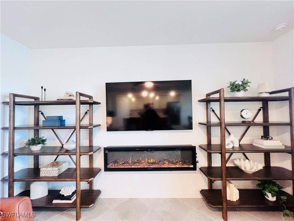 14251 Heritage Landing Boulevard - Photo 2