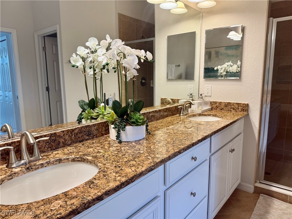 9498 Napoli Lane - Photo 36