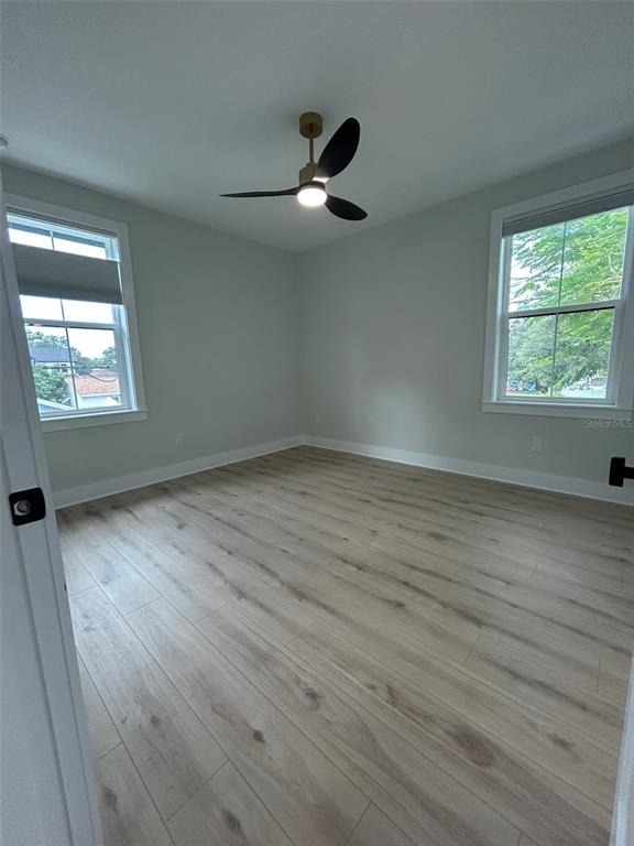 468 44th Avenue N - Photo 3
