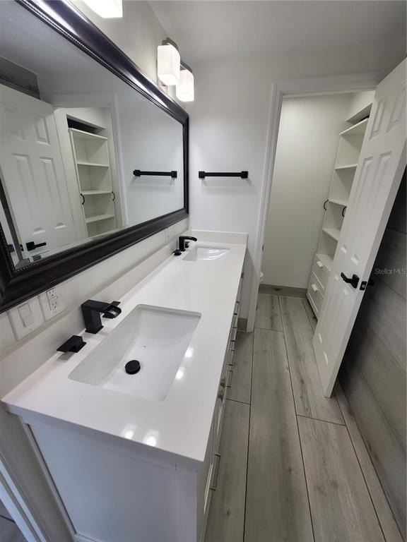 8320 Woodlake Place - Photo 34