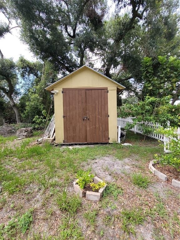 8320 Woodlake Place - Photo 49