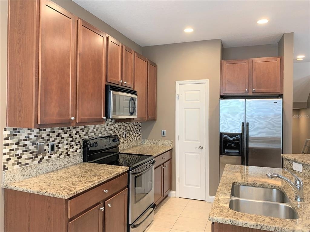 4511 Legacy Park Drive - Photo 10