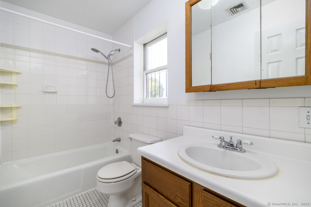 104 East Avenue - Photo 13