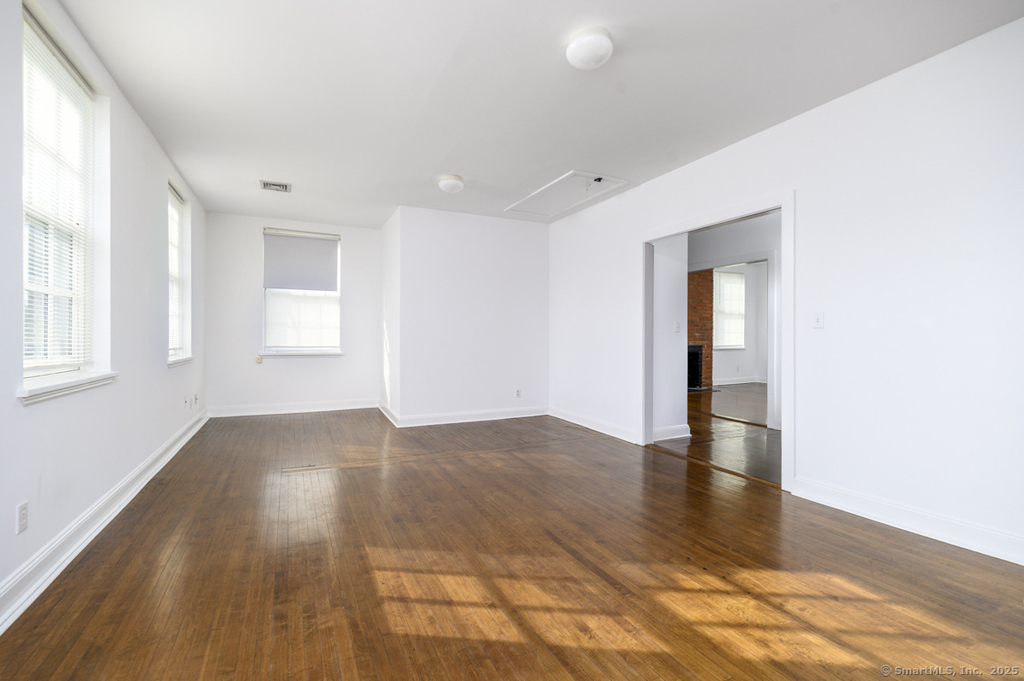 104 East Avenue - Photo 4