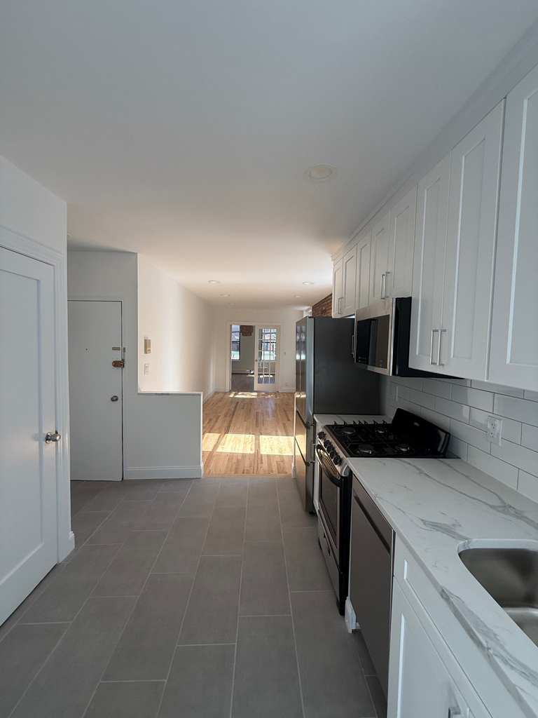 251 East 85th Street - Photo 8