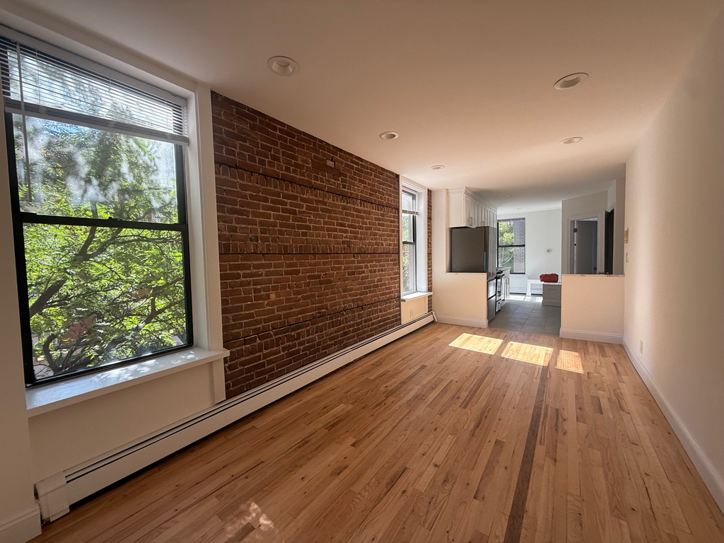 251 East 85th Street - Photo 5
