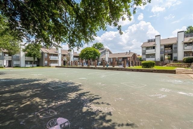 1900 Estrada Parkway - Photo 1