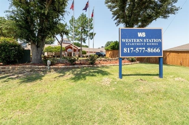 3391 Western Center Boulevard - Photo 0