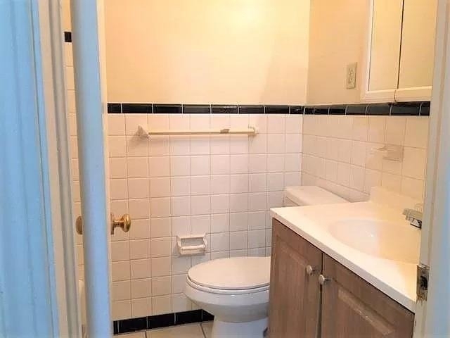 1102 Nw 27th Street - Photo 1