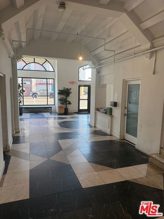 5217 Hollywood Boulevard - Photo 38