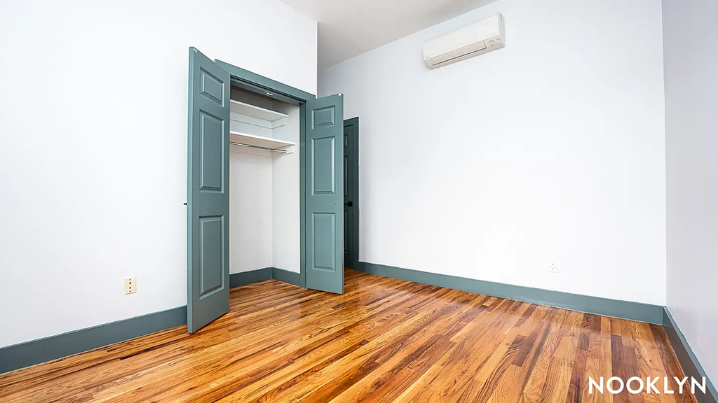 52 Monitor Street - Photo 8