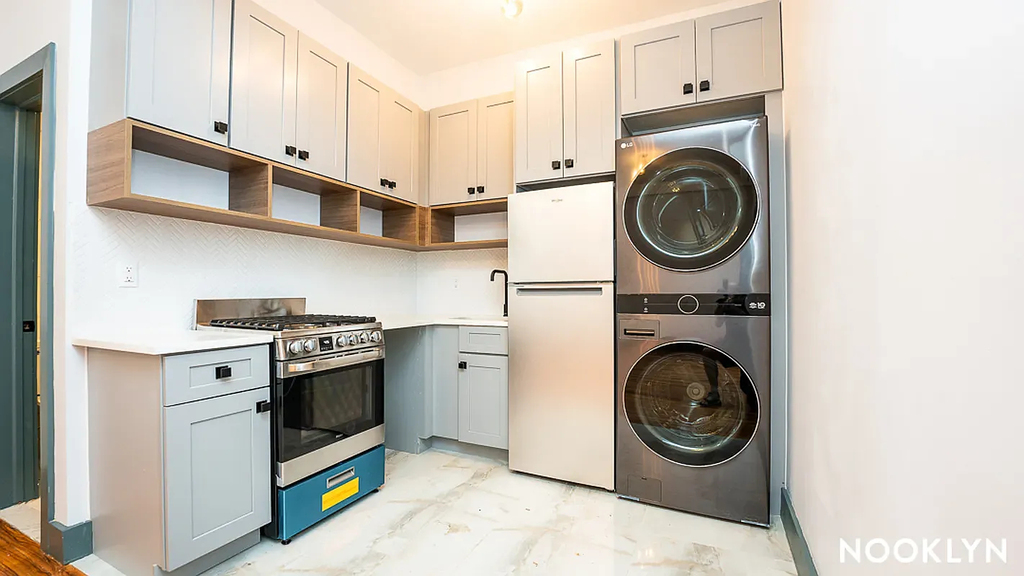 52 Monitor Street - Photo 1