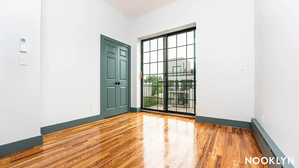 52 Monitor Street - Photo 7