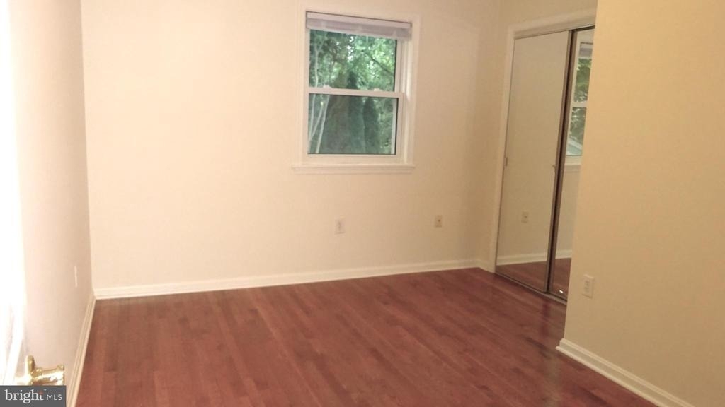 9804 Broad Street - Photo 16