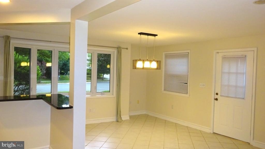 9804 Broad Street - Photo 12