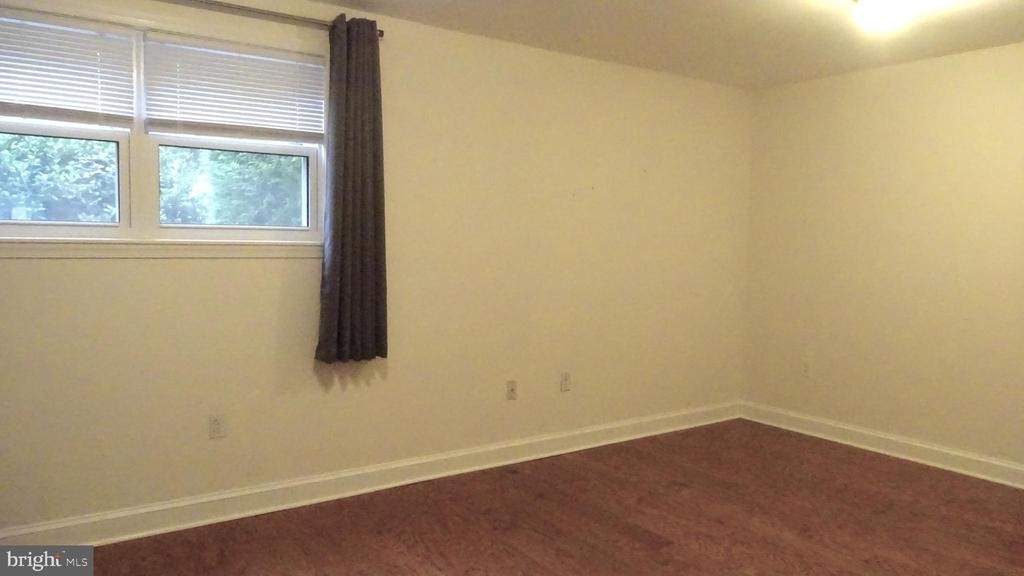 9804 Broad Street - Photo 18