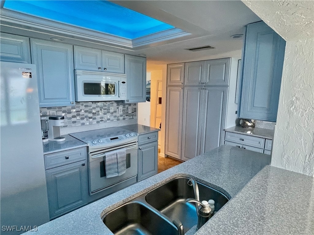 10525 Gulf Shore Drive - Photo 8