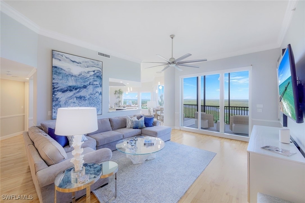 1060 Borghese Lane - Photo 2