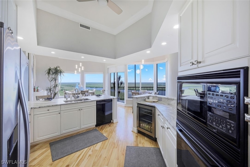 1060 Borghese Lane - Photo 6