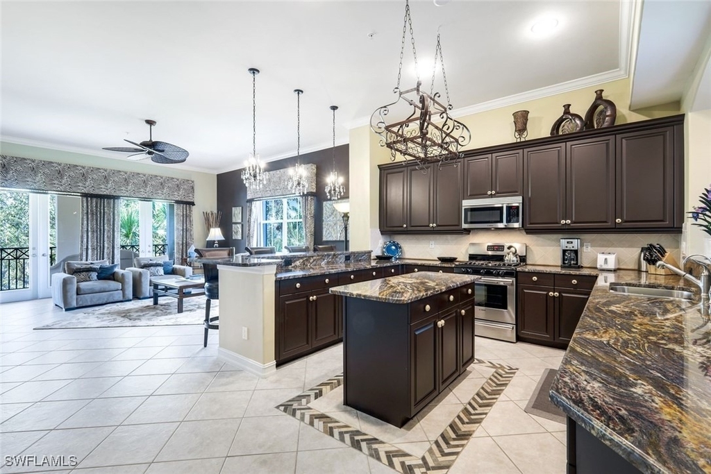 2826 Tiburon Boulevard E - Photo 5