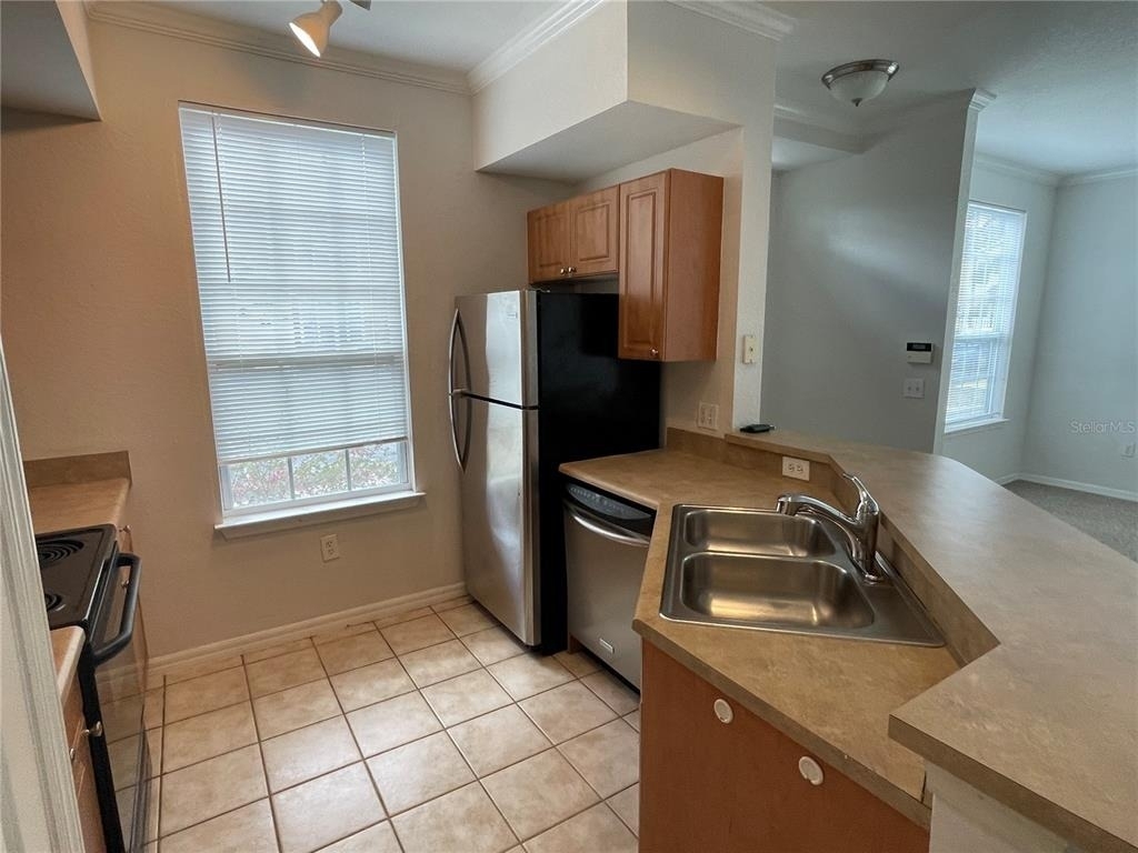 5500 Rosehill Road - Photo 2
