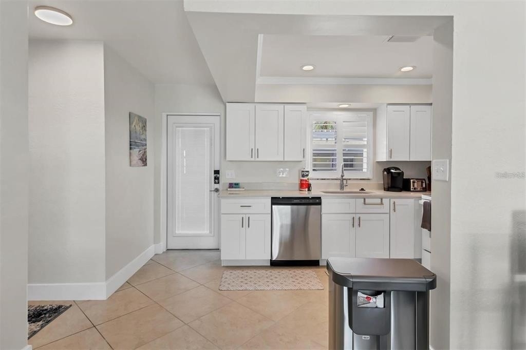 5830 Midnight Pass Road - Photo 9
